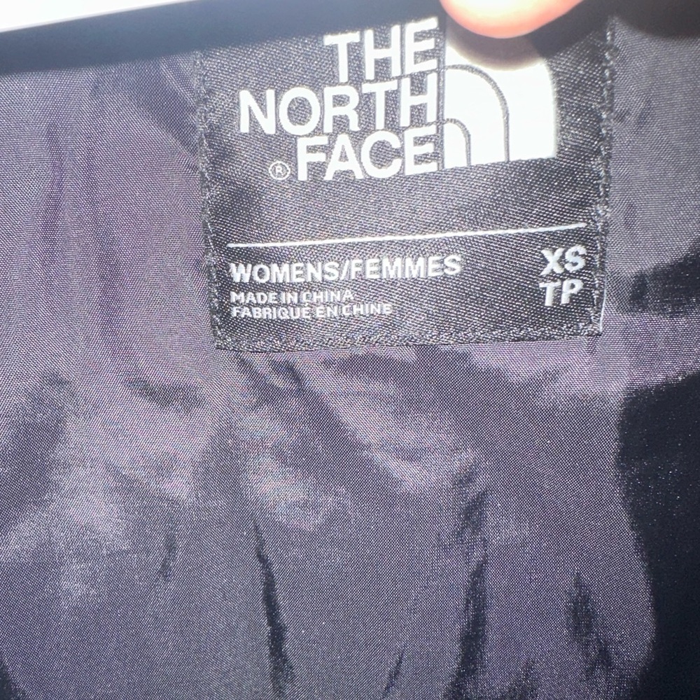 The North Face Women's Black Gotham parka - Picture 7 of 7